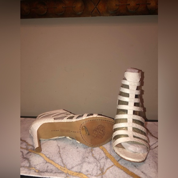 White scales heels; sexy& very classy; worn but no scuff marks - Picture 7 of 7